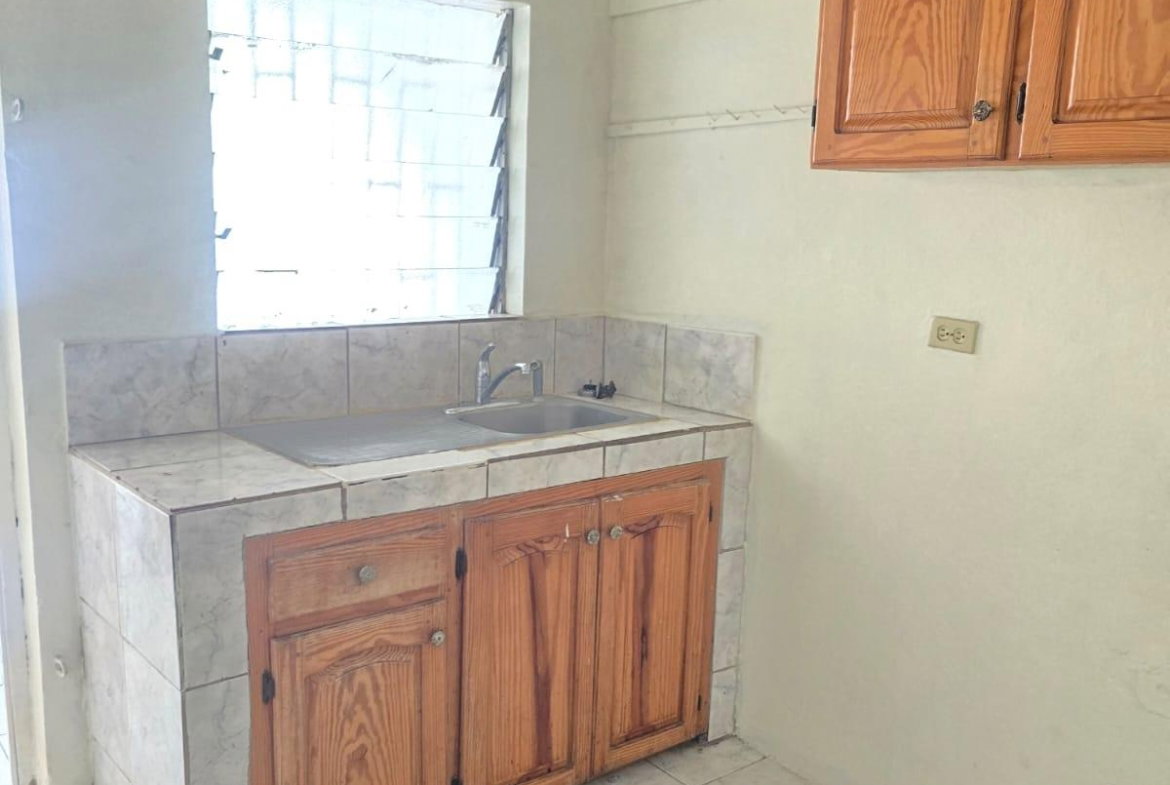 Sixth image of 816 St. Johns Thruway in Old Road, St. Catherine, Jamaica - property is For Rent