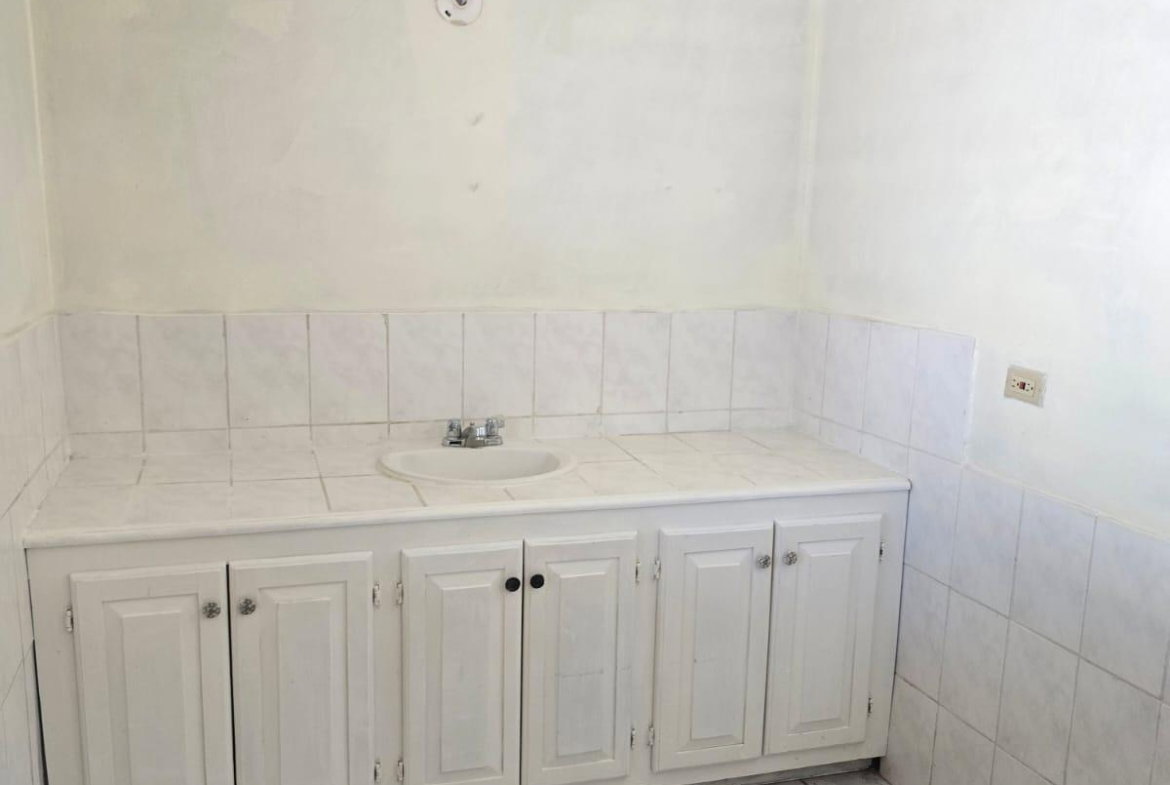Tenth image of 816 St. Johns Thruway in Old Road, St. Catherine, Jamaica - property is For Rent