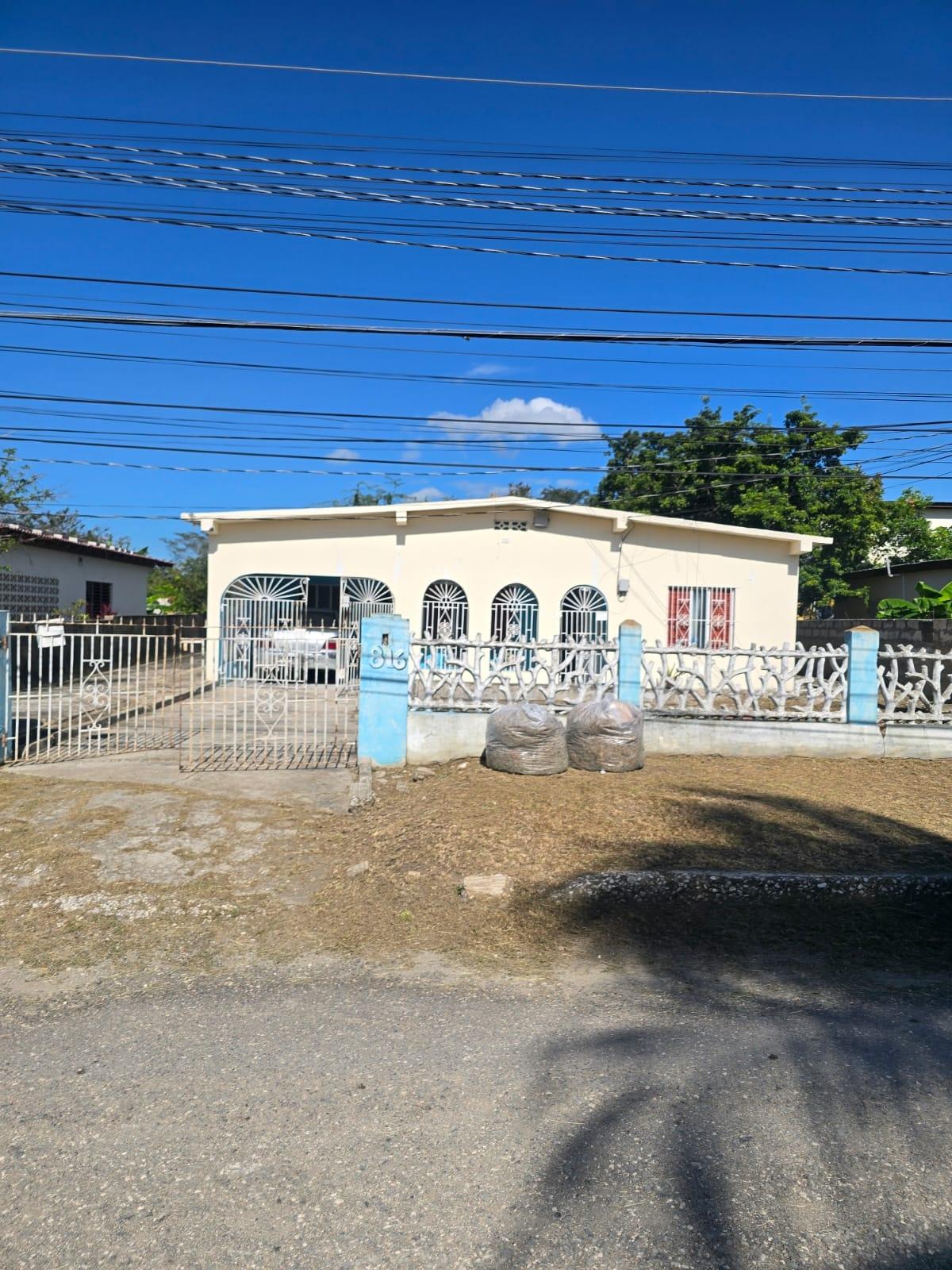 First image of 816 St. Johns Thruway in Old Road, St. Catherine, Jamaica - property is For Rent