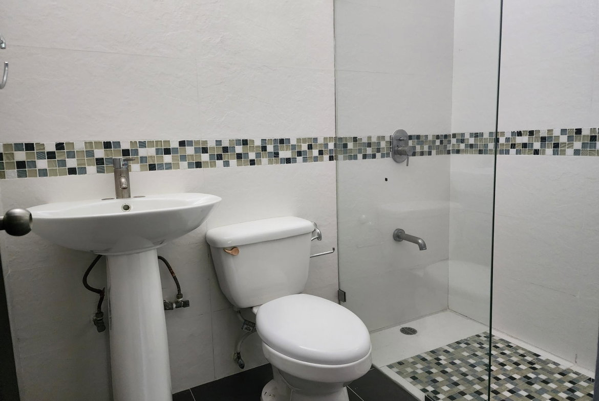 Thirteenth image of 7 Earls Court in Kingston 8, St. Andrew, Jamaica - property is For Rent