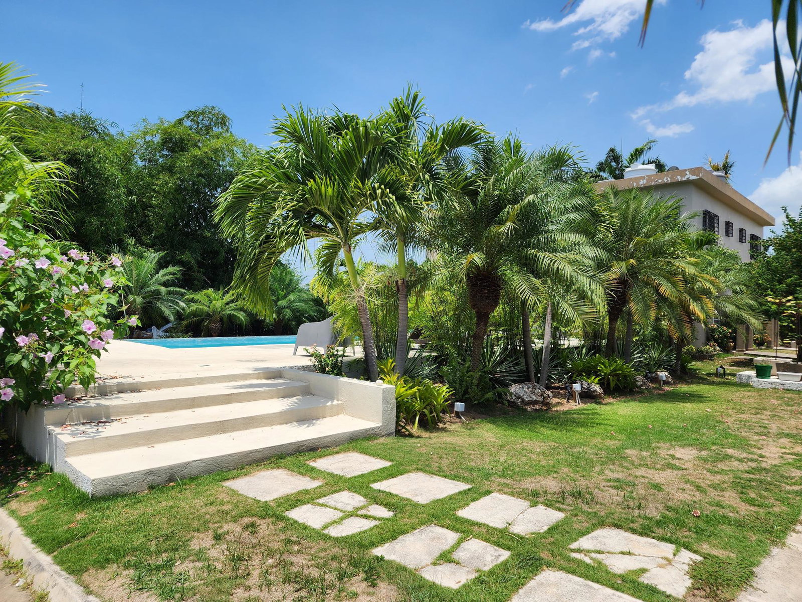 3-Bedroom-Apartment-for-Rent-at-7-Earls-Court-St.-Andrew-Jamaica Third image of 7 Earls Court in Kingston 8, St. Andrew, Jamaica - property is For Rent