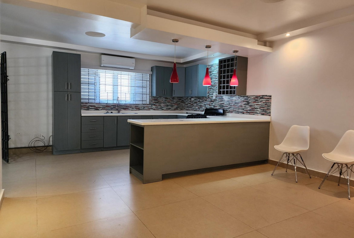 Sixth image of 7 Earls Court in Kingston 8, St. Andrew, Jamaica - property is For Rent