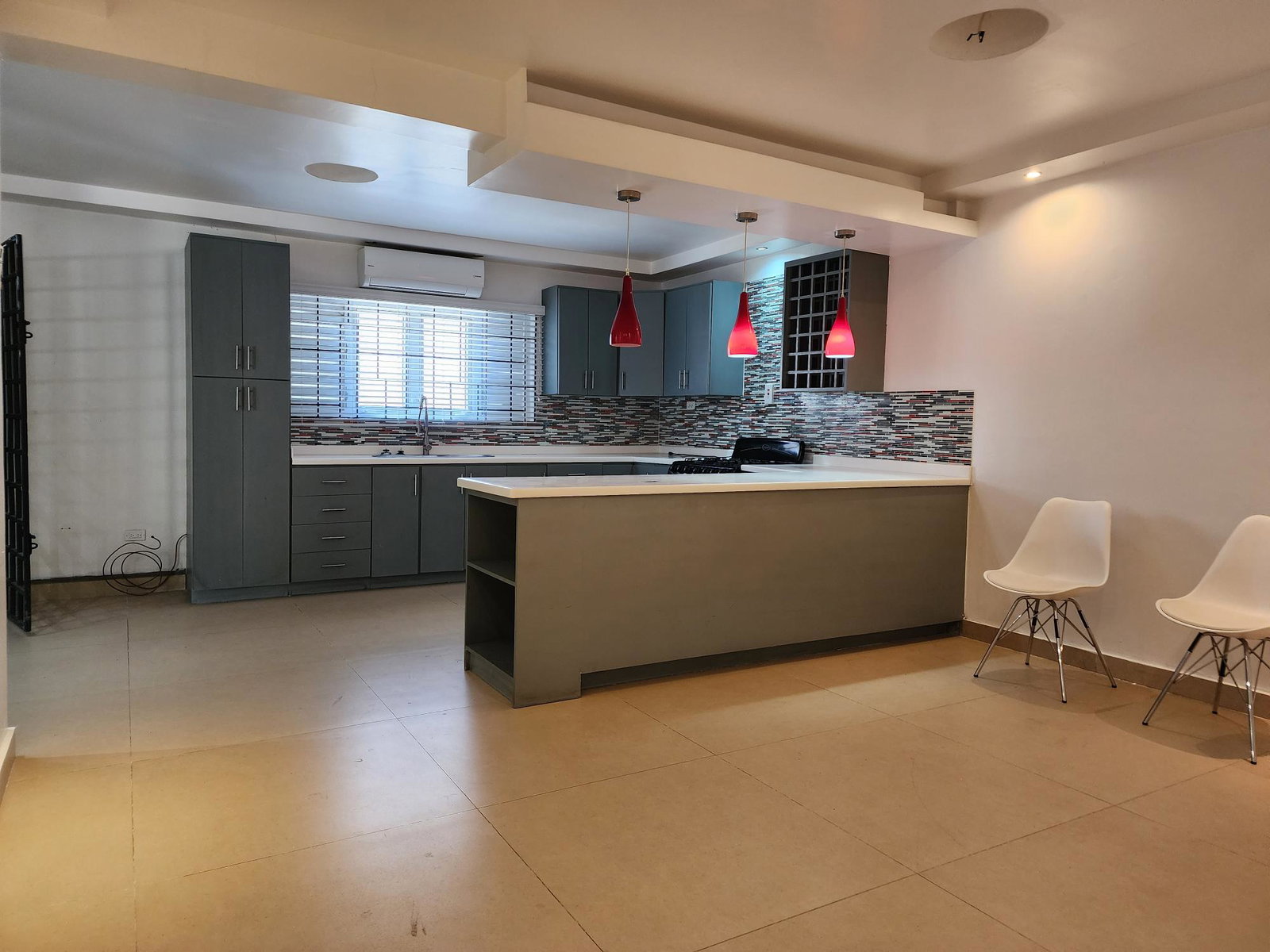 3-Bedroom-Apartment-for-Rent-at-7-Earls-Court-St.-Andrew-Jamaica Sixth image of 7 Earls Court in Kingston 8, St. Andrew, Jamaica - property is For Rent