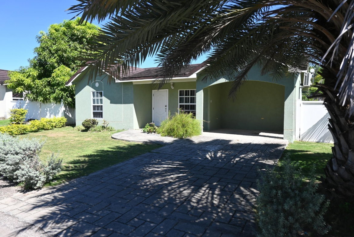 Second image of 34 Esperanza Drive el Prado in Spanish Town, St. Catherine, Jamaica - property is For Rent