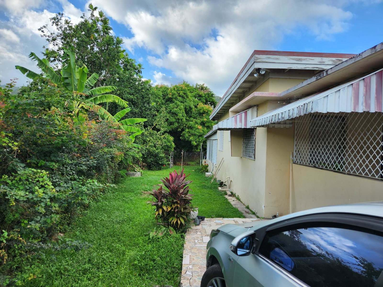 Fourth image of 102 Havendale Drive in Kingston 19, St. Andrew, Jamaica - property is For Sale