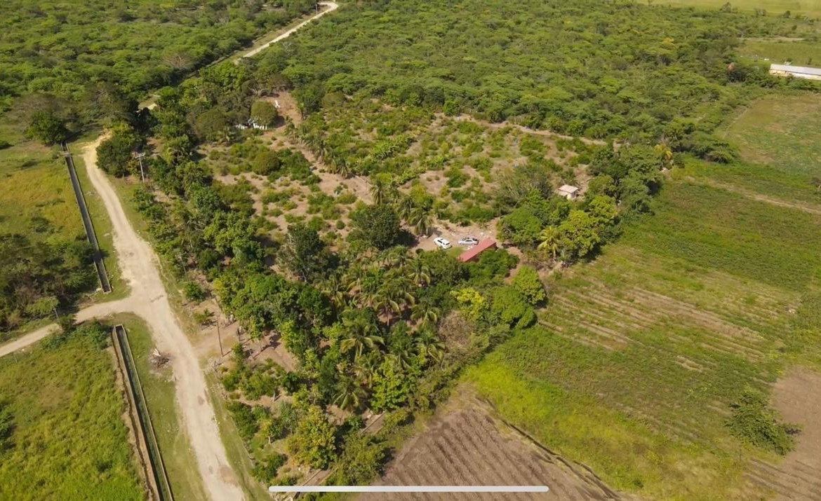 Third image of Rhymesbury York Town in Rhymesbury, Clarendon, Jamaica - property is For Sale