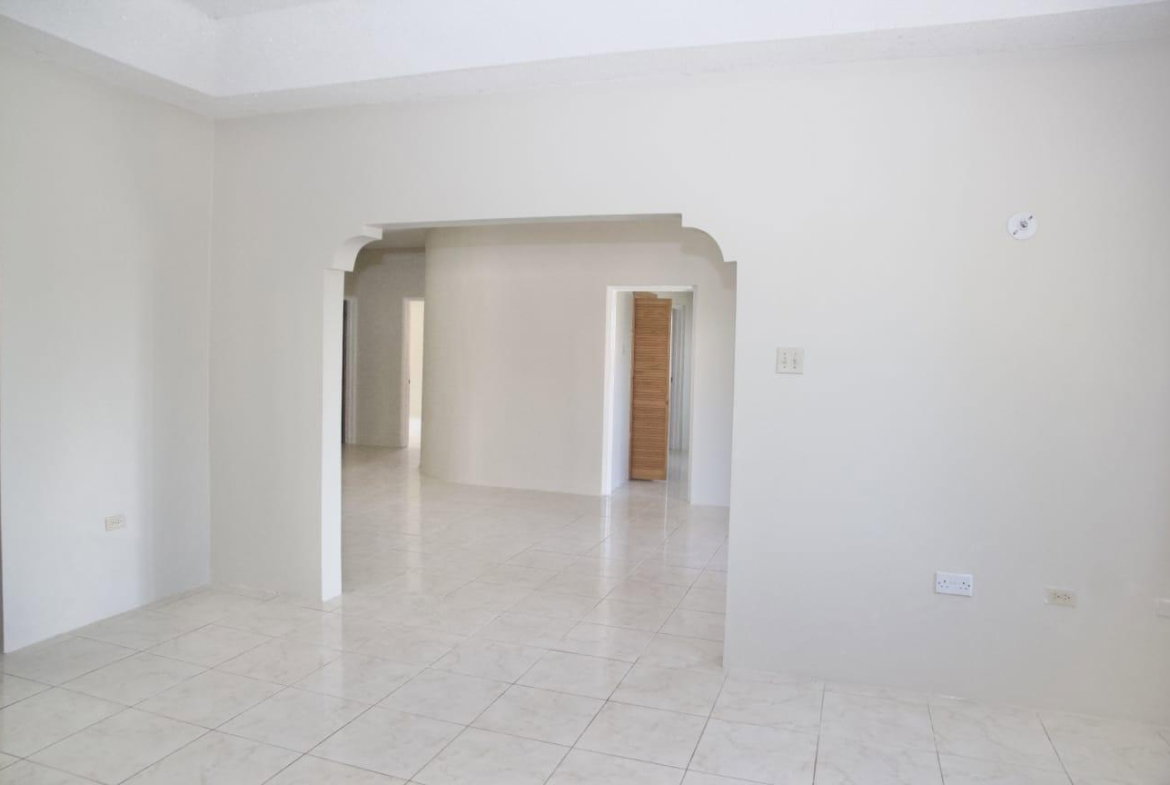 Eleventh image of 3 Decarteret Gardens in Mandeville, Manchester, Jamaica - property is For Sale