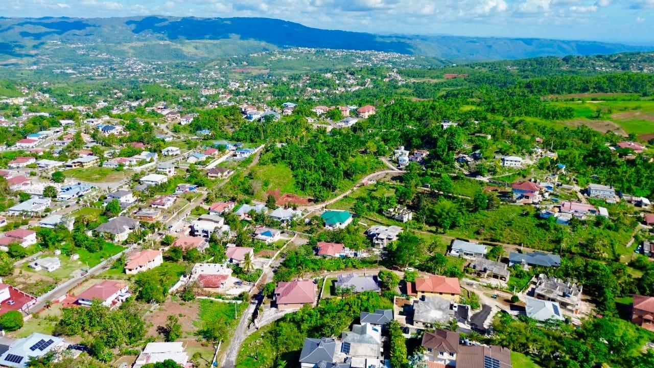 Eighth image of 3 Decarteret Gardens in Mandeville, Manchester, Jamaica - property is For Sale
