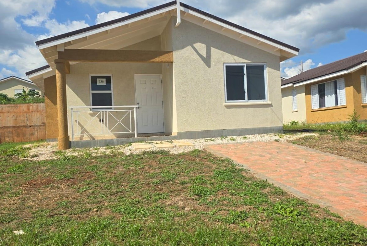 First image of 45 Warwick Castle Street in Innswood, St. Catherine, Jamaica - property is For Rent