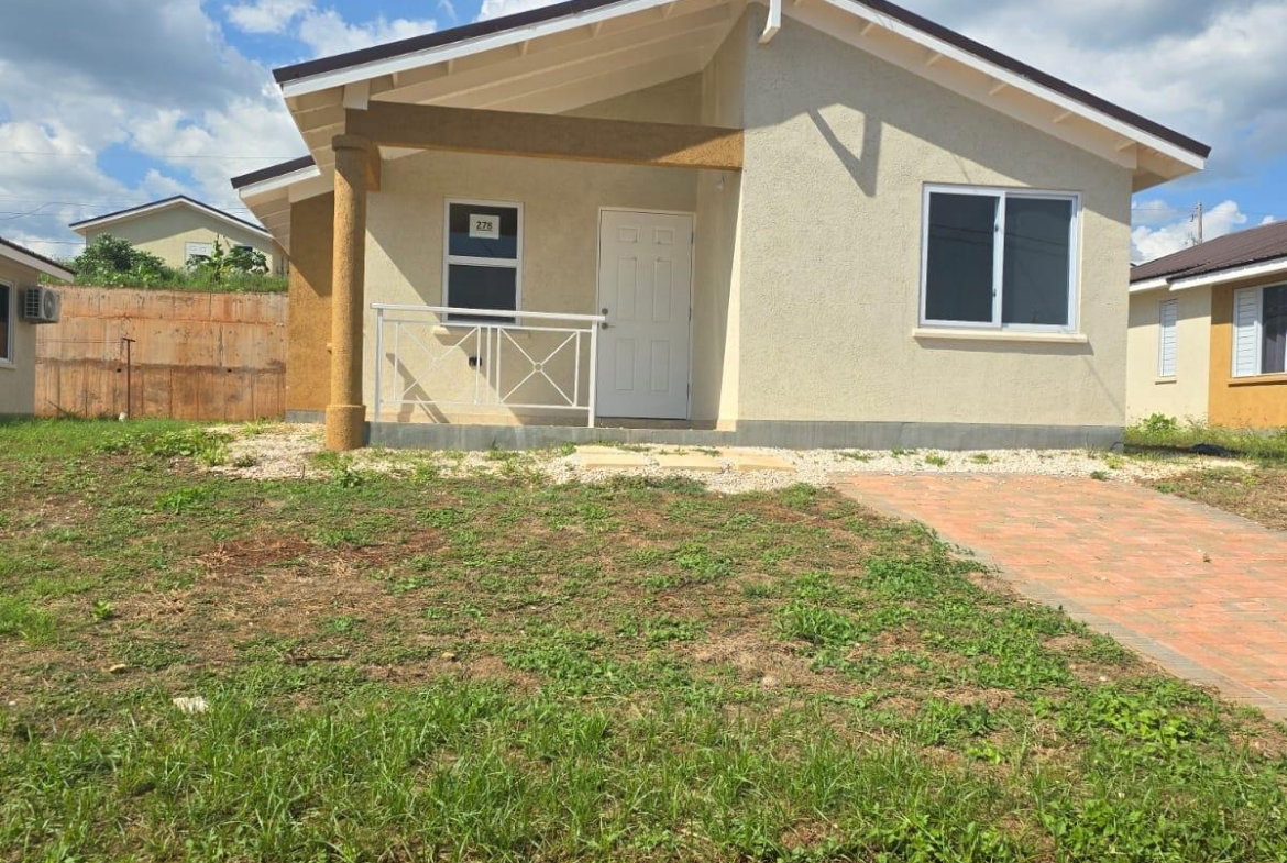 Sixth image of 45 Warwick Castle Street in Innswood, St. Catherine, Jamaica - property is For Rent