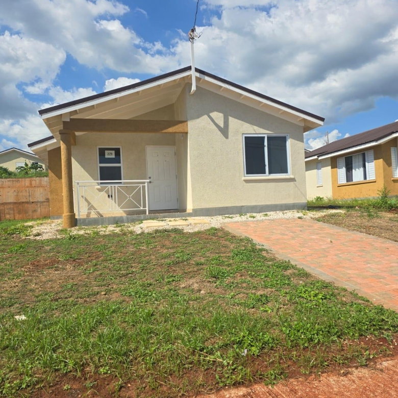 First image of 45 Warwick Castle Street in Innswood, St. Catherine, Jamaica - property is For Rent