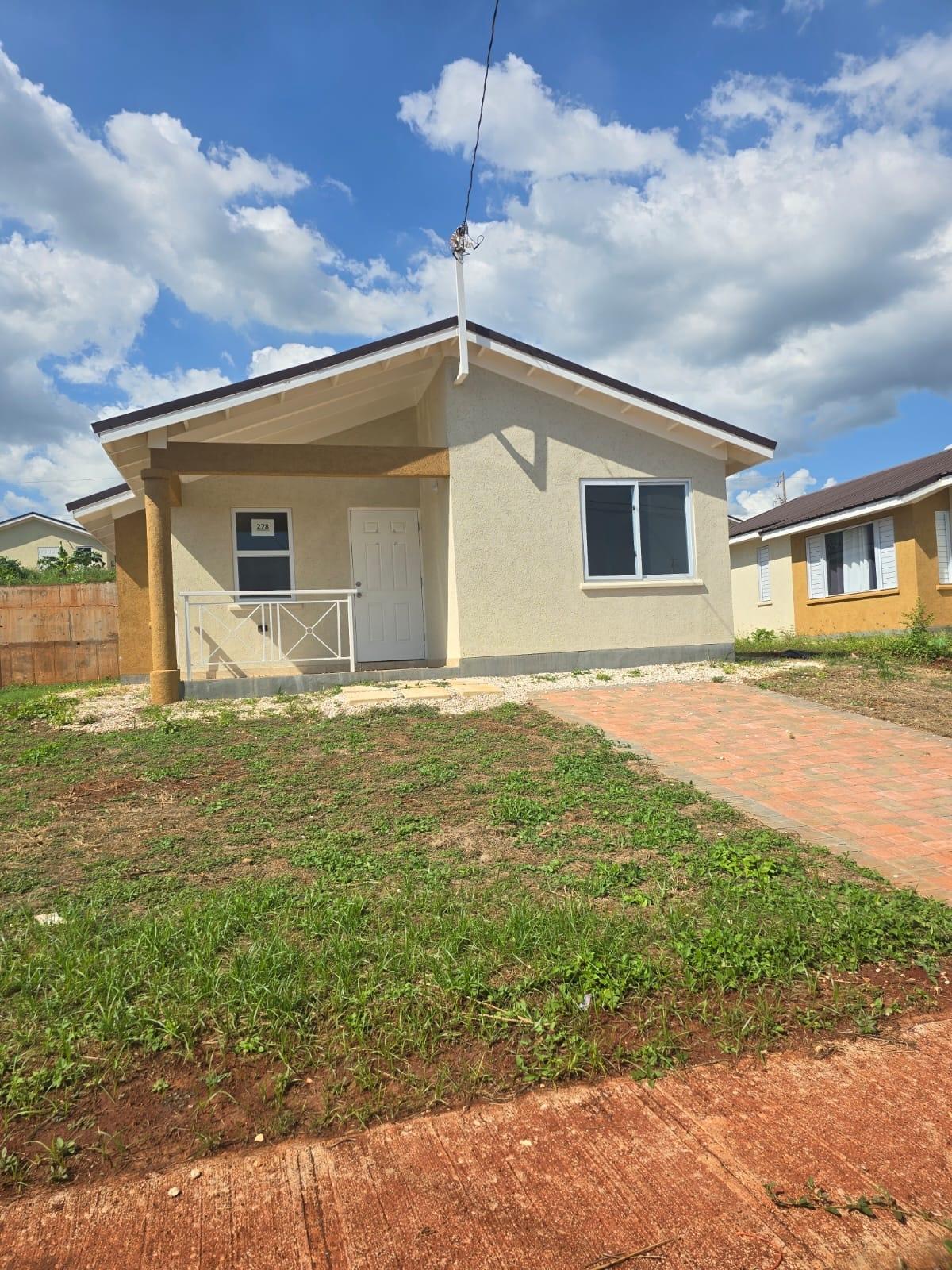 First image of 45 Warwick Castle Street in Innswood, St. Catherine, Jamaica - property is For Rent