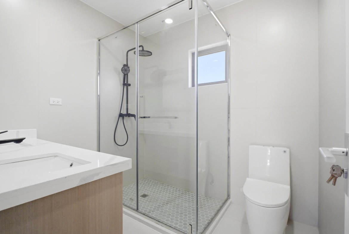 Sixteenth image of 294 Oak Estate in Bernard Lodge, St. Catherine, Jamaica - property is For Rent