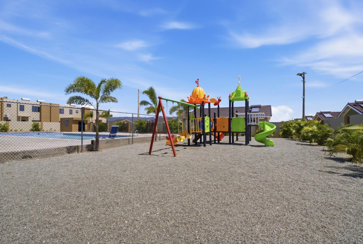 Twenty-Third image of 294 Oak Estate in Bernard Lodge, St. Catherine, Jamaica - property is For Rent