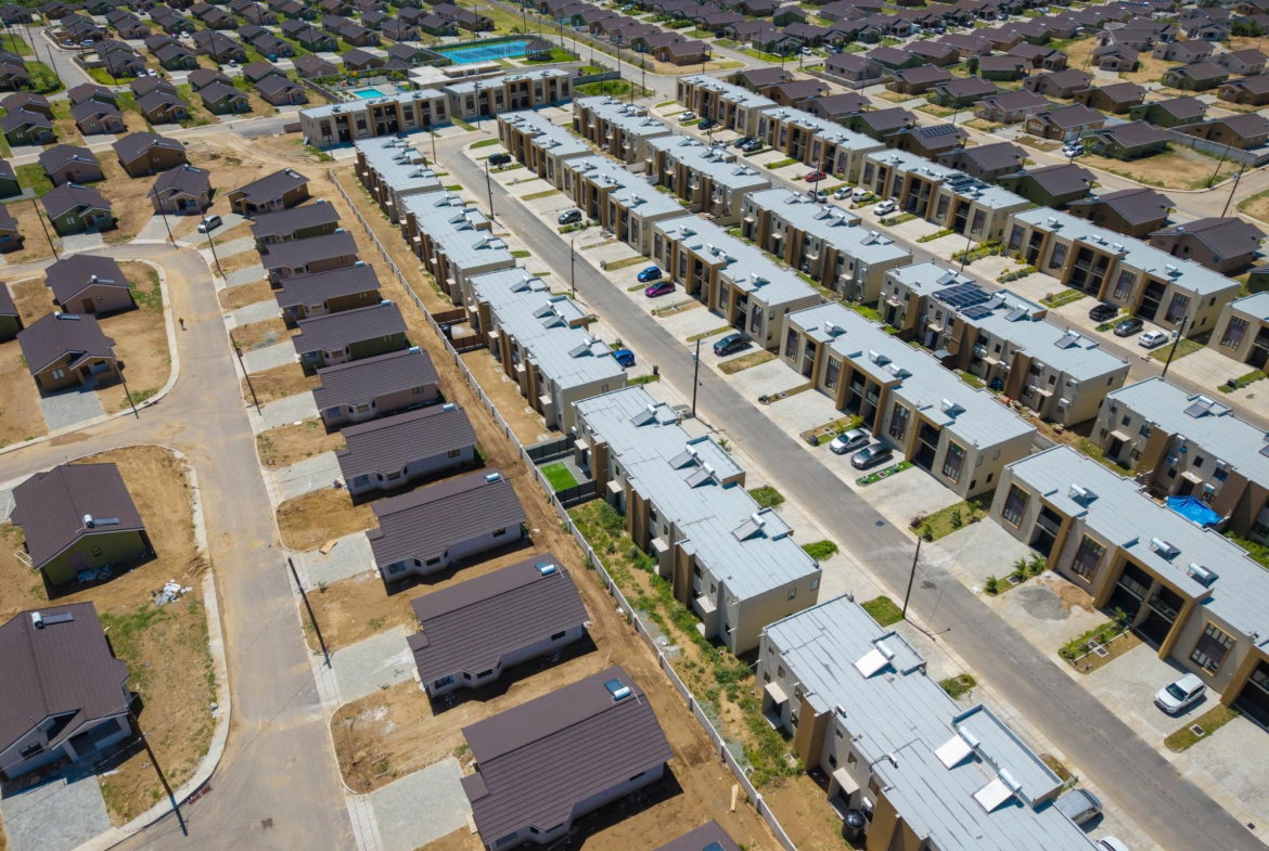 Twenty-Seventh image of 294 Oak Estate in Bernard Lodge, St. Catherine, Jamaica - property is For Rent