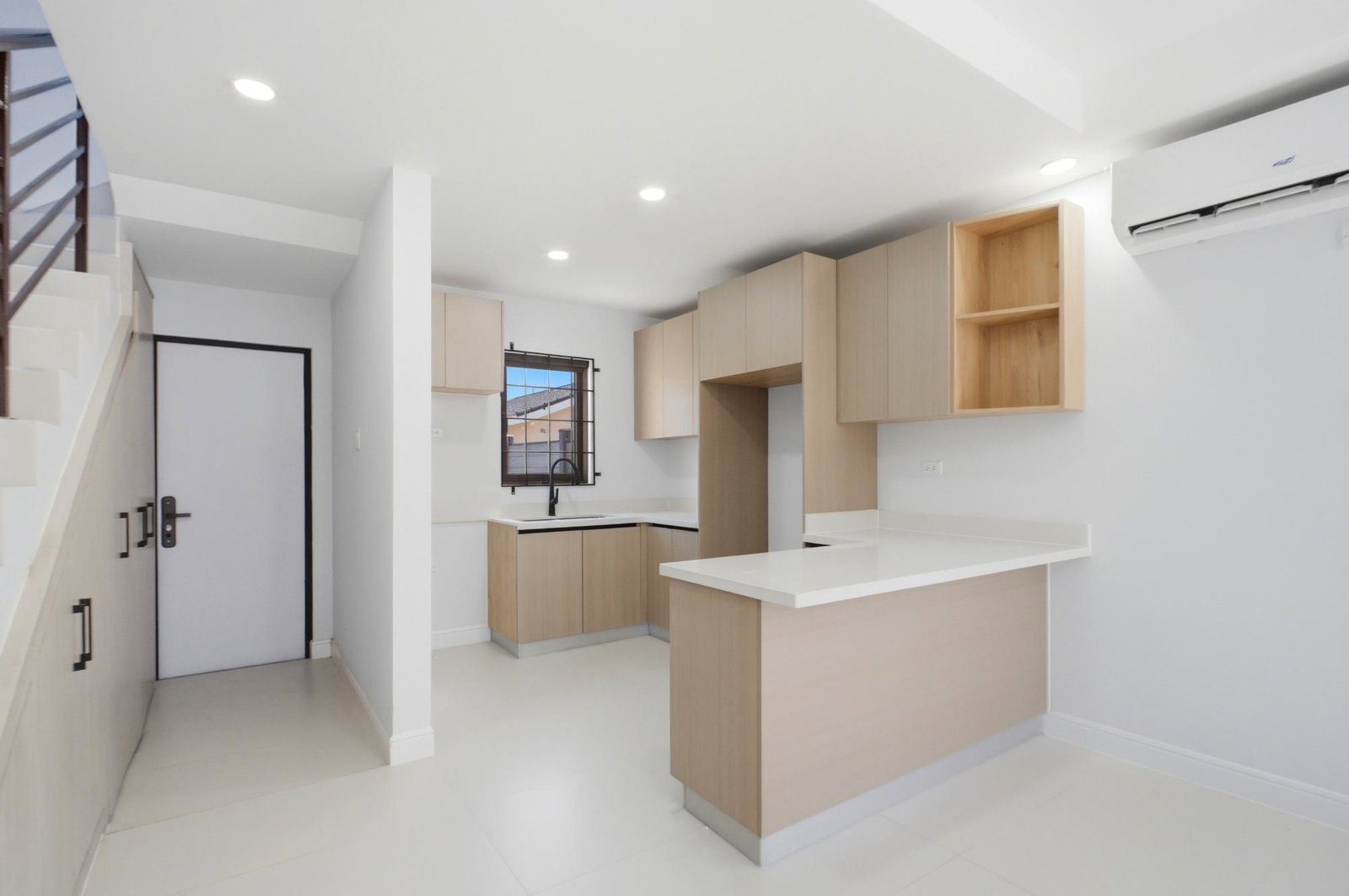 Fourth image of 294 Oak Estate in Bernard Lodge, St. Catherine, Jamaica - property is For Rent