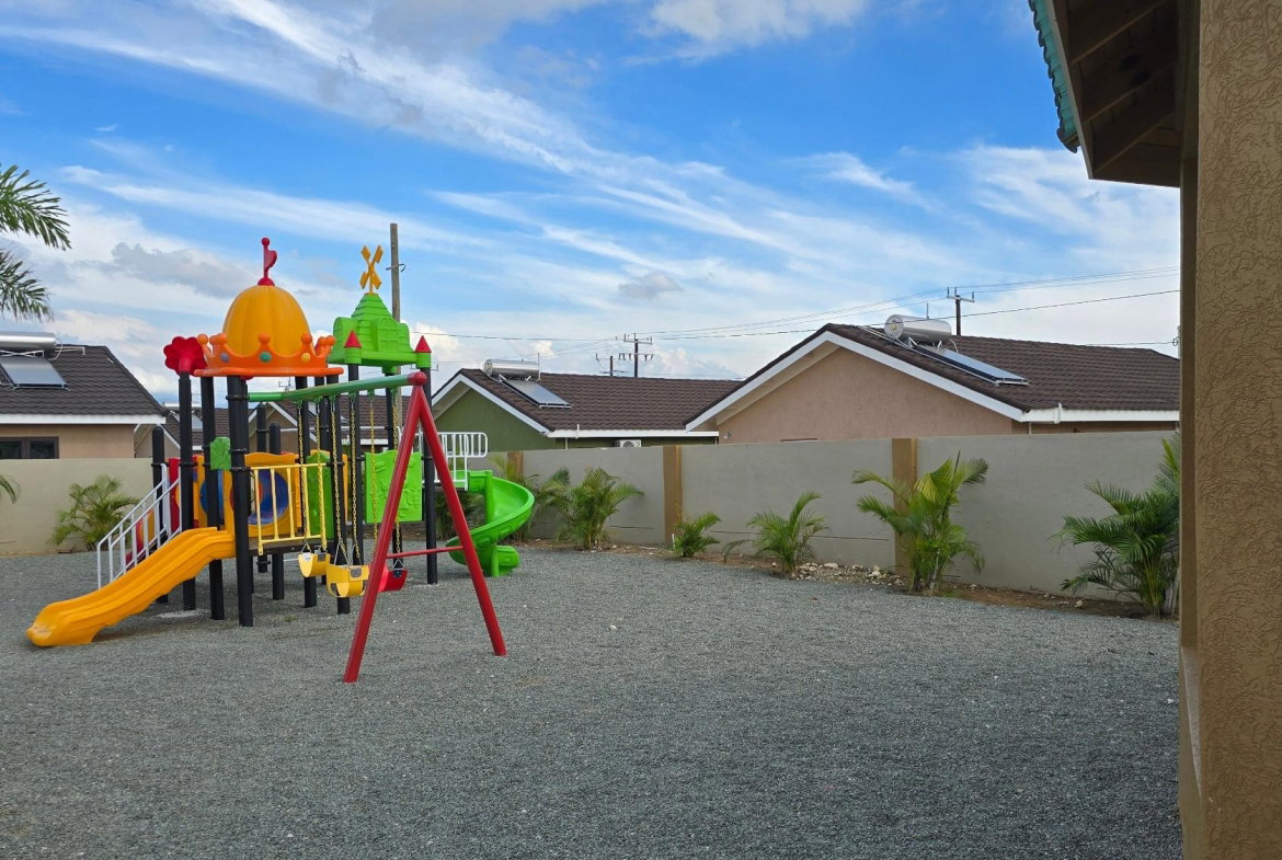 Ninth image of 299- Oak Estate (phase 3) in Bernard Lodge, St. Catherine, Jamaica - property is For Rent