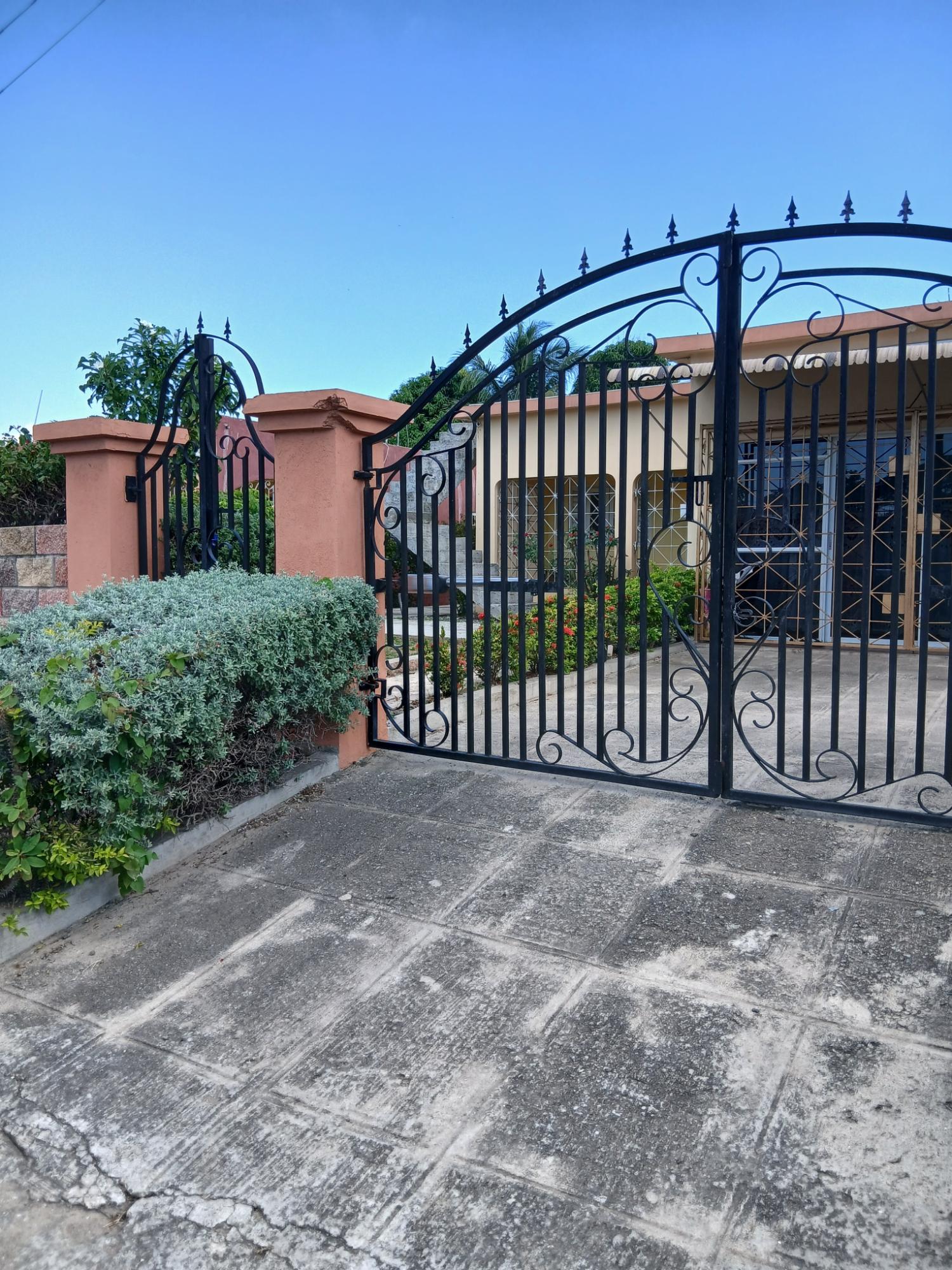 First image of Villa Pen & Orchards st c in Spanish Town, St. Catherine, Jamaica - property is For Rent