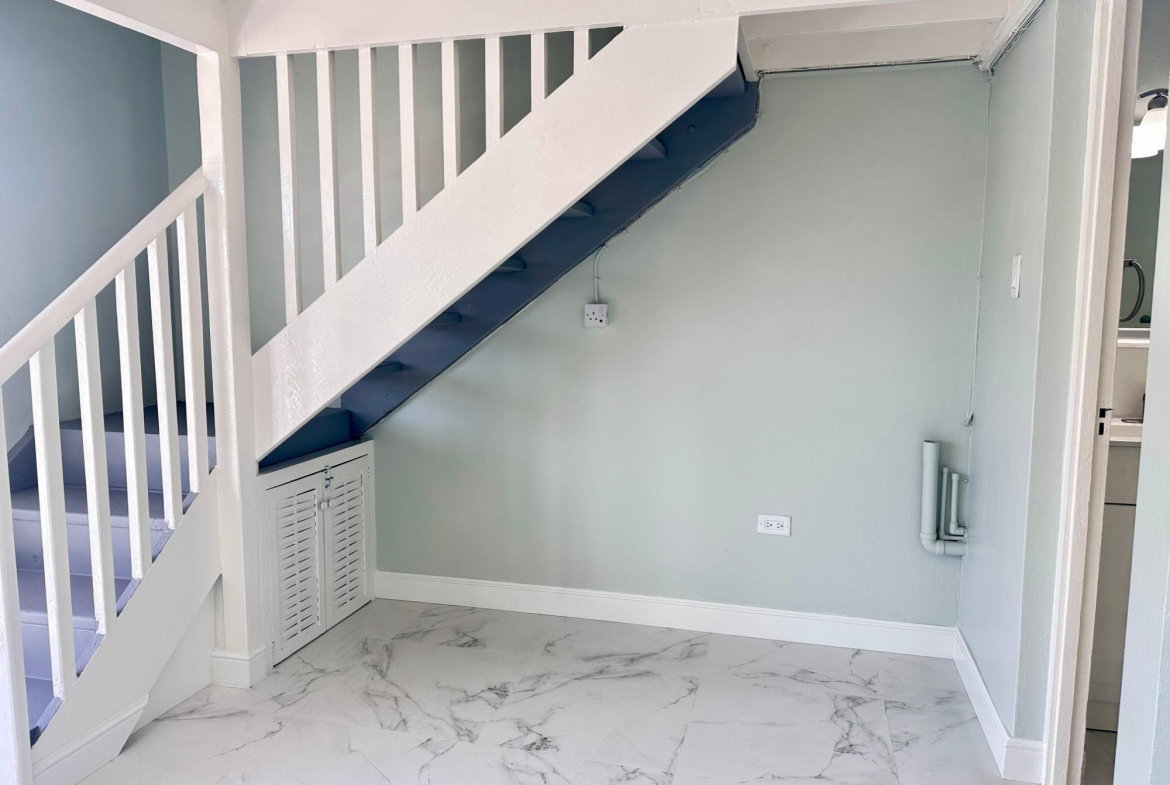 Eleventh image of 10a West Kings House Road in Kingston 10, St. Andrew, Jamaica - property is For Rent