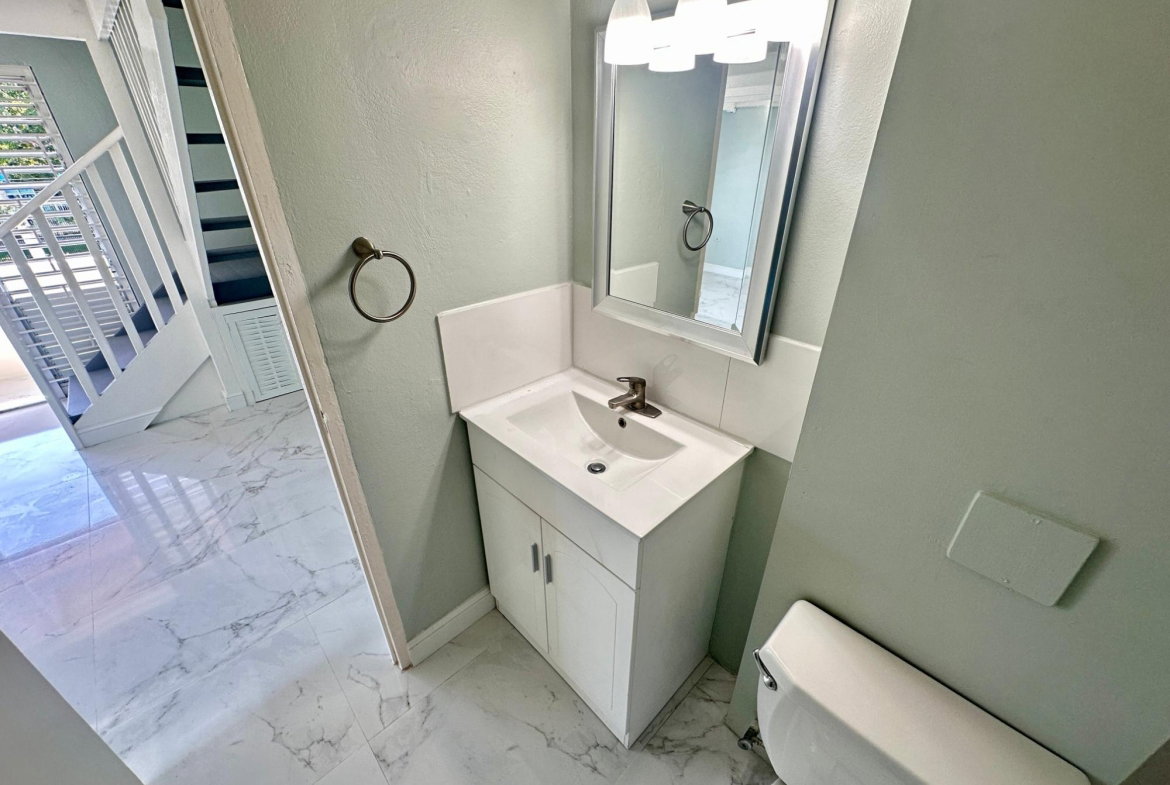 Seventeenth image of 10a West Kings House Road in Kingston 10, St. Andrew, Jamaica - property is For Rent