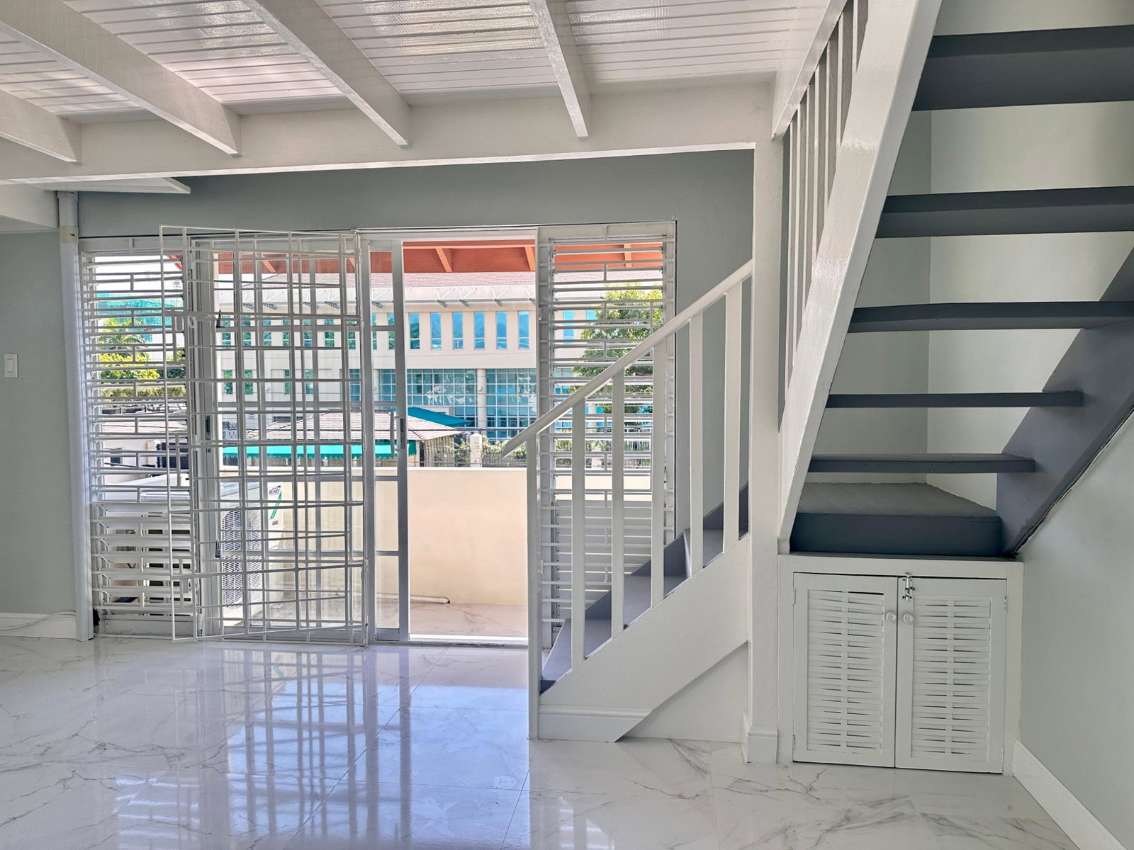 Eighteenth image of 10a West Kings House Road in Kingston 10, St. Andrew, Jamaica - property is For Rent