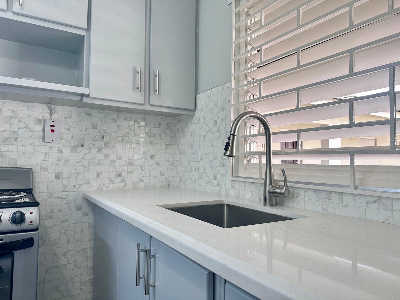 Fourth image of 10a West Kings House Road in Kingston 10, St. Andrew, Jamaica - property is For Rent