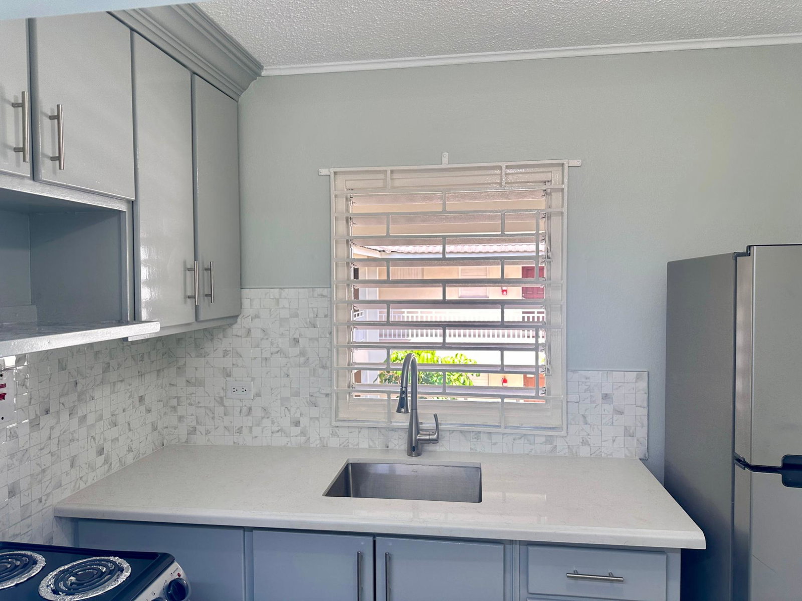 Sixth image of 10a West Kings House Road in Kingston 10, St. Andrew, Jamaica - property is For Rent