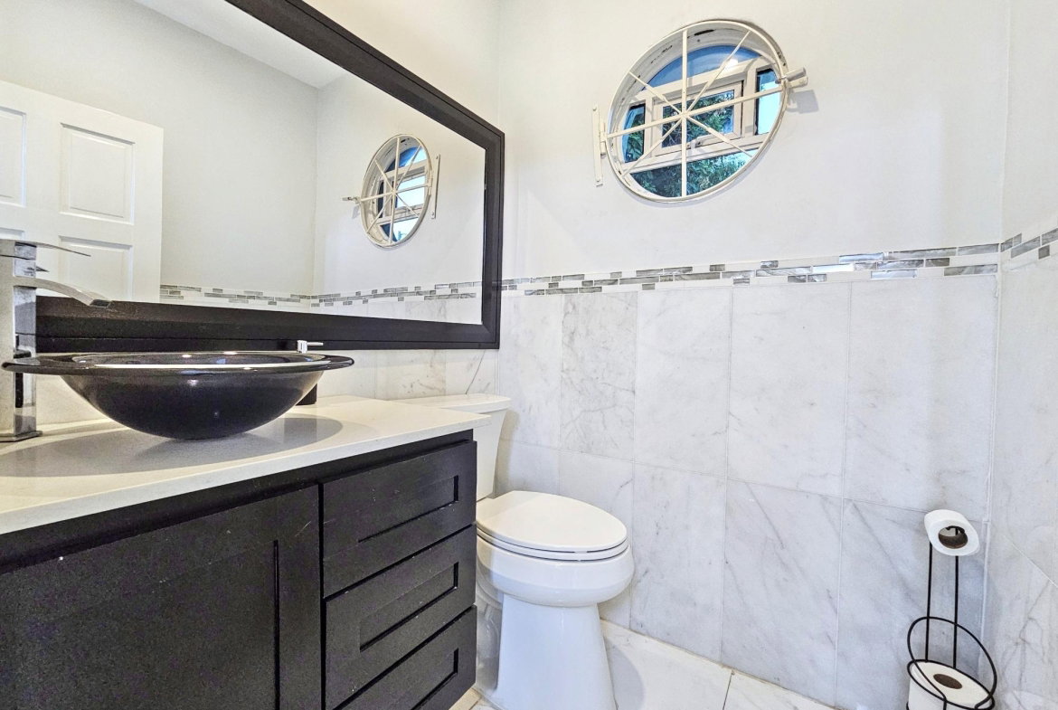 Fifth image of 7-2 Tyndhurst Avenue in Kingston 6, St. Andrew, Jamaica - property is For Rent