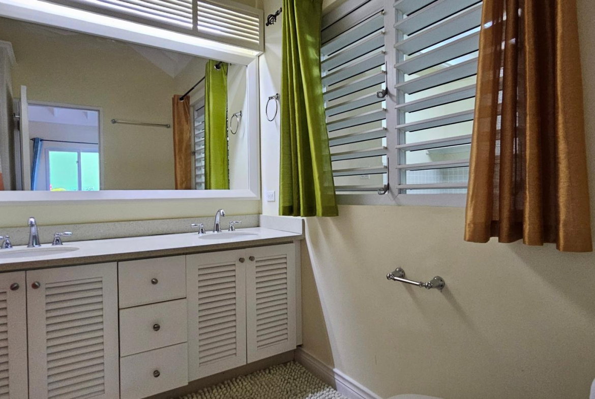Nineteenth image of 901 The Crest, Richmond, st a in Laughlands, St. Ann, Jamaica - property is For Rent