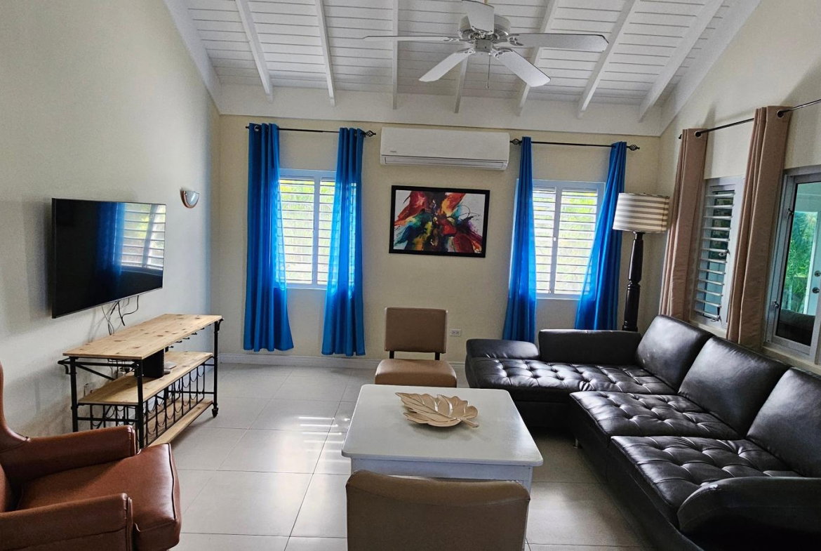 Tenth image of 901 The Crest, Richmond, st a in Laughlands, St. Ann, Jamaica - property is For Rent