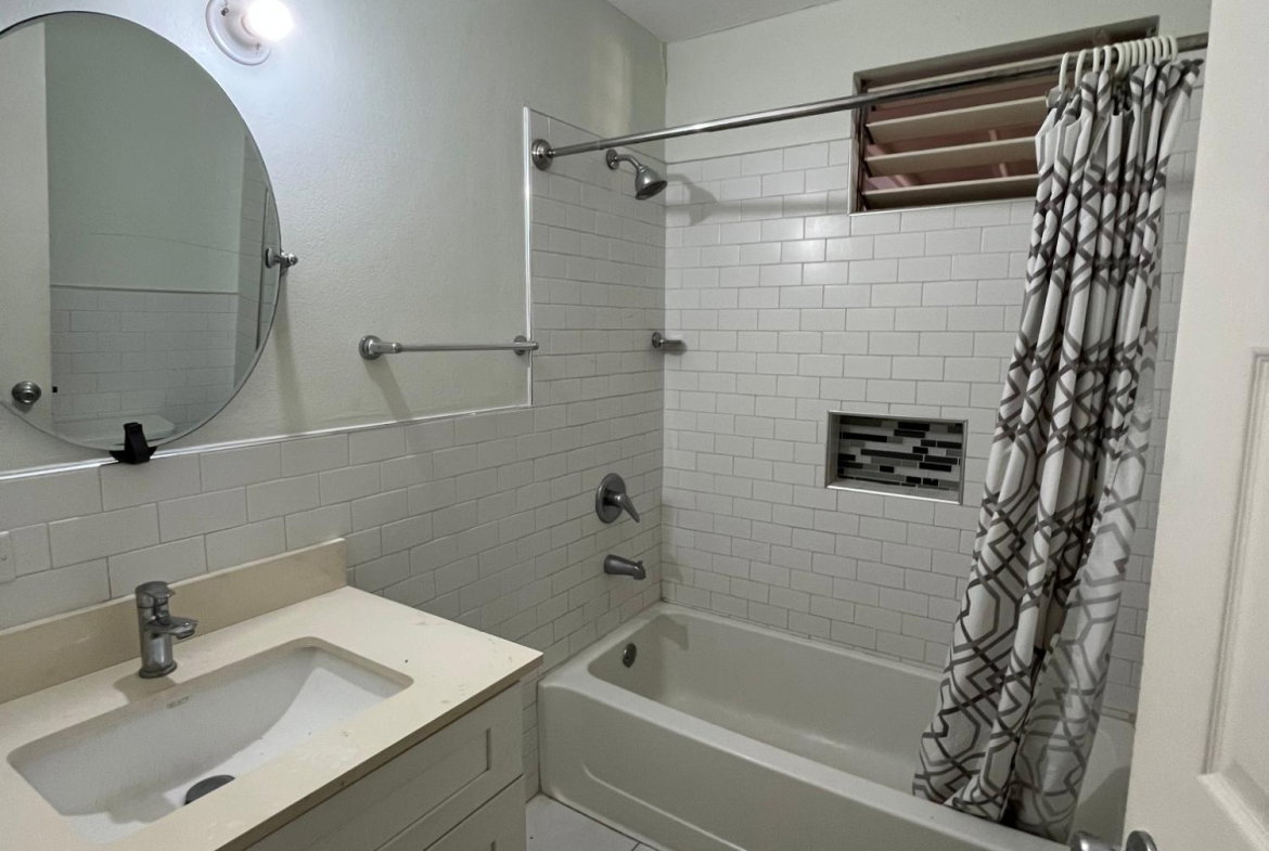 Sixth image of 3 Whiteford Close in Kingston 6, St. Andrew, Jamaica - property is For Rent