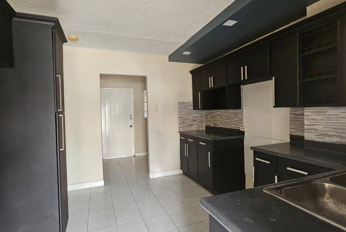 Tenth image of Heathwood Drive in Kingston 8, St. Andrew, Jamaica - property is For Rent