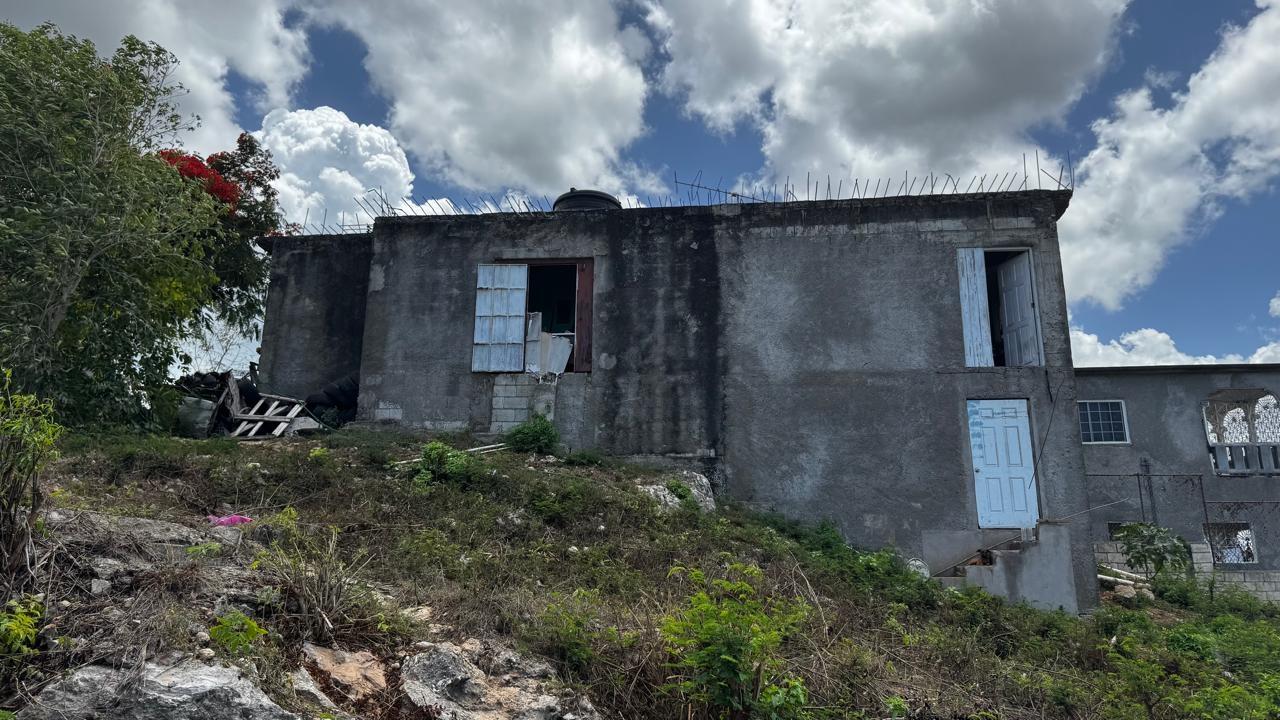 Charming-Split-Level-House-for-Sale-in-Bushy-Park-Clarendon-Jamaica Sixth image of 498 Pimento Drive in Bushy Park, Clarendon, Jamaica - property is For Sale