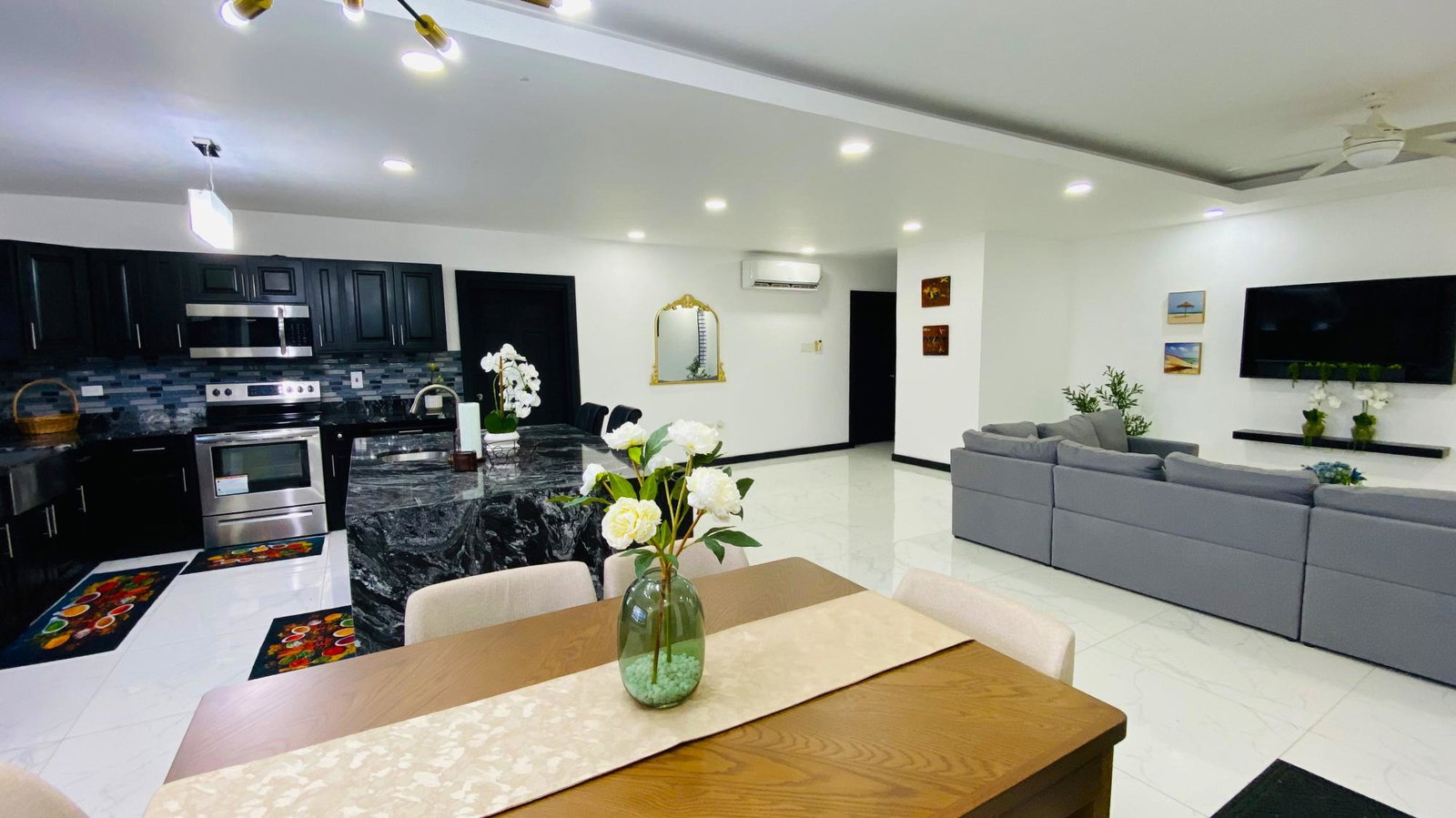 Third image of 20-18 Russell Heights in Kingston 6, St. Andrew, Jamaica - property is For Rent