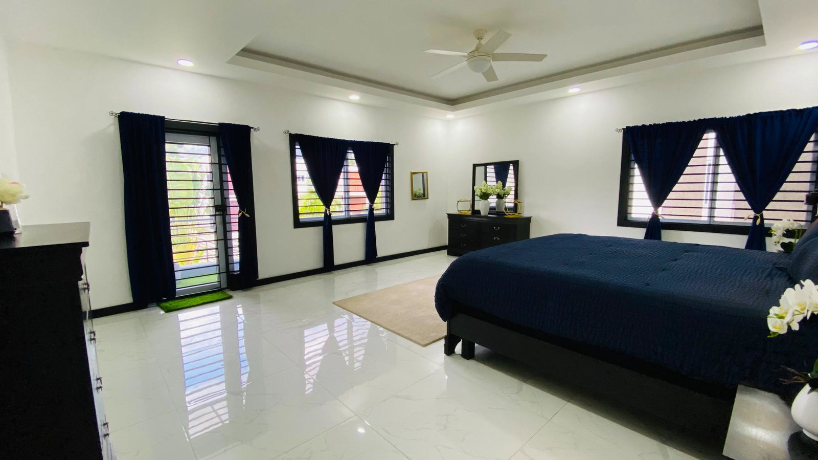 Twenty-Ninth image of 20-18 Russell Heights in Kingston 6, St. Andrew, Jamaica - property is For Rent