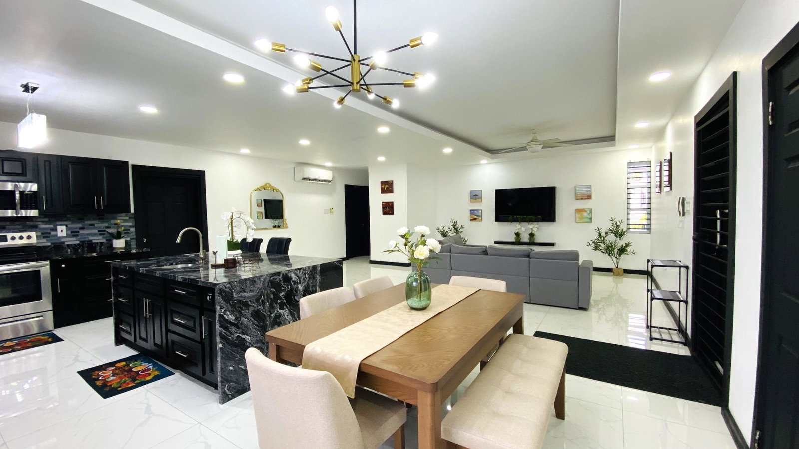 Eighth image of 20-18 Russell Heights in Kingston 6, St. Andrew, Jamaica - property is For Rent