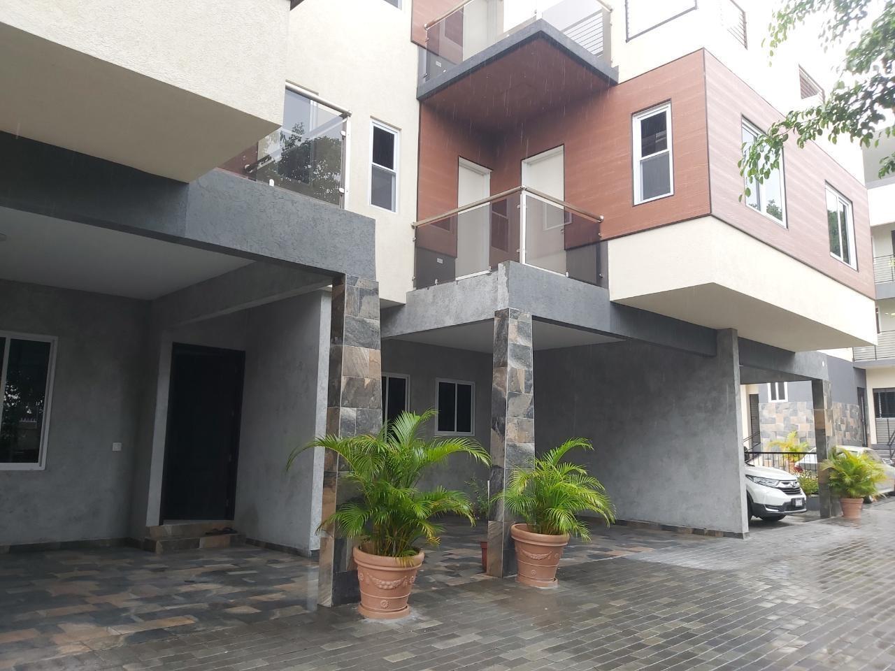 Executive-3-Bedroom-Townhouse-for-Rent-on-Kings-House-Ave-St.-Andrew-Jamaica Third image of 24 Kings House in Kingston 6, St. Andrew, Jamaica - property is For Rent