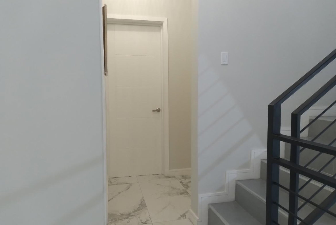 Twenty-First image of 24 Kings House in Kingston 6, St. Andrew, Jamaica - property is For Rent