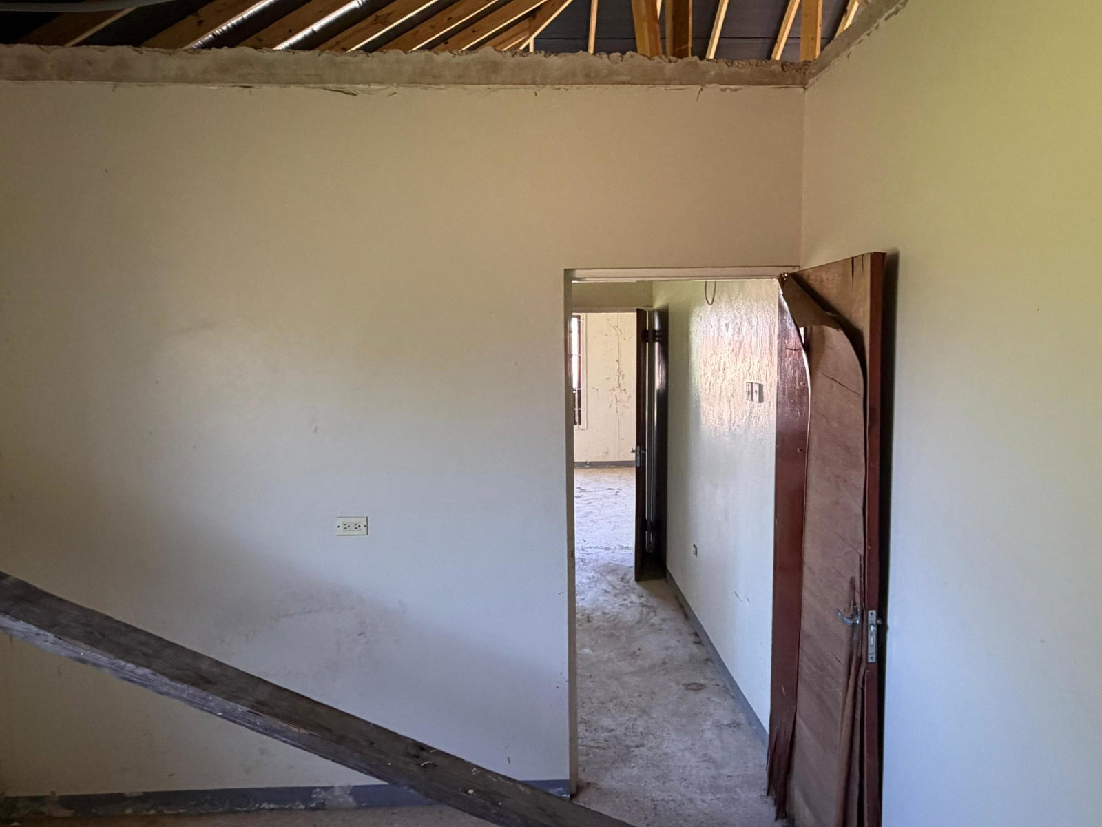 Sixth image of 27 Upper Mount Nelson Blvd. in Mandeville, Manchester, Jamaica - property is For Sale