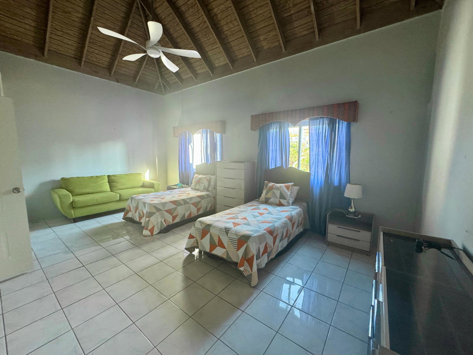 Thirteenth image of Lincoln Pl, Coral Garden in Montego Bay, St. James, Jamaica - property is For Rent