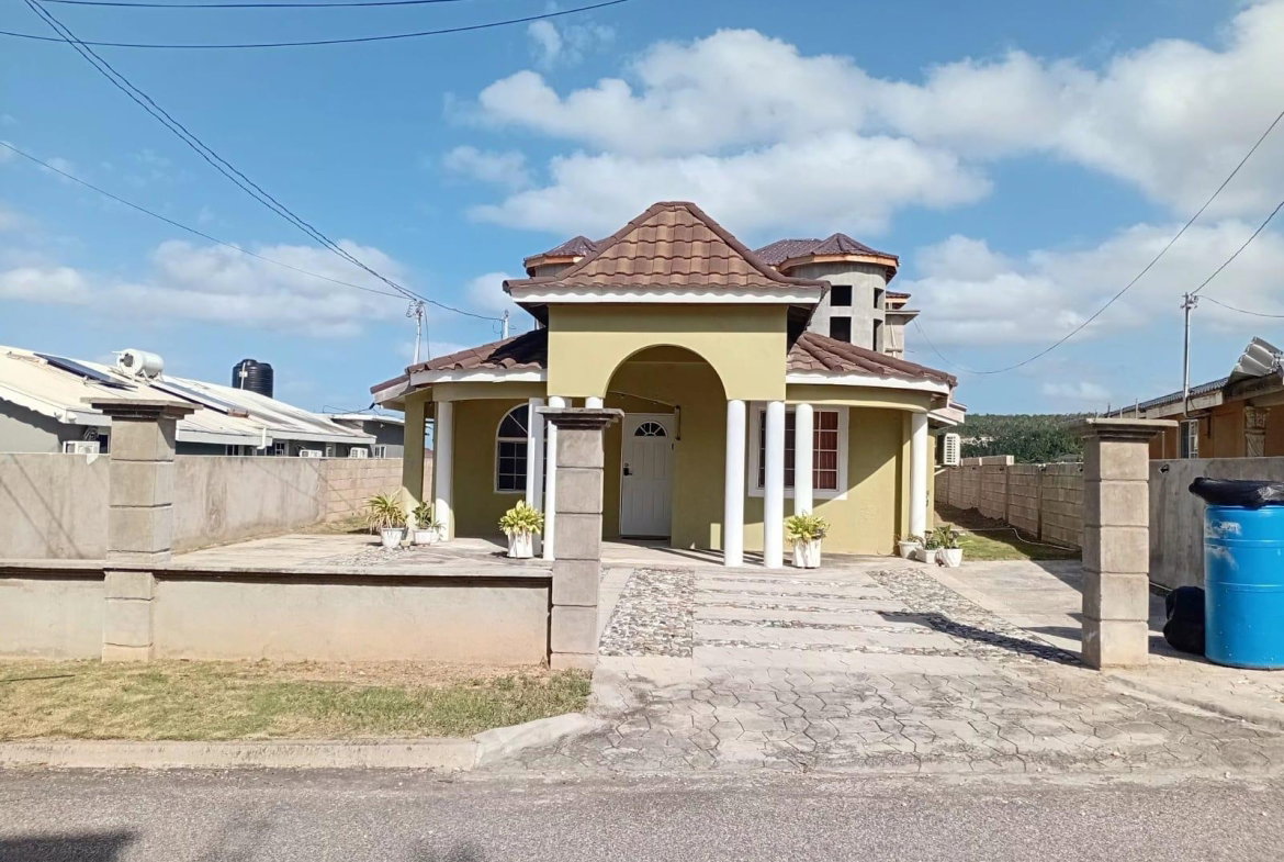 Fourth image of Flycatcher Place, Coral s in Falmouth, Trelawny, Jamaica - property is For Rent