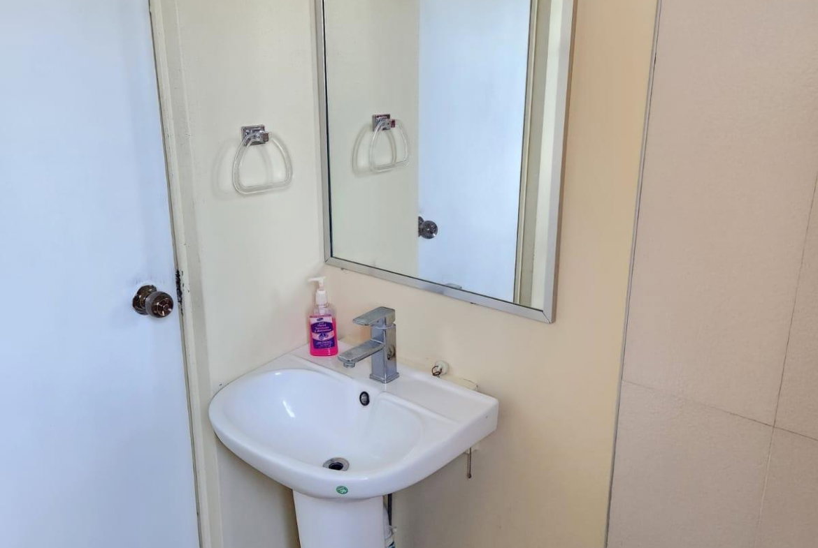 Eighth image of 2a Mammee Close in KINGSTON, Kingston, Jamaica - property is For Rent
