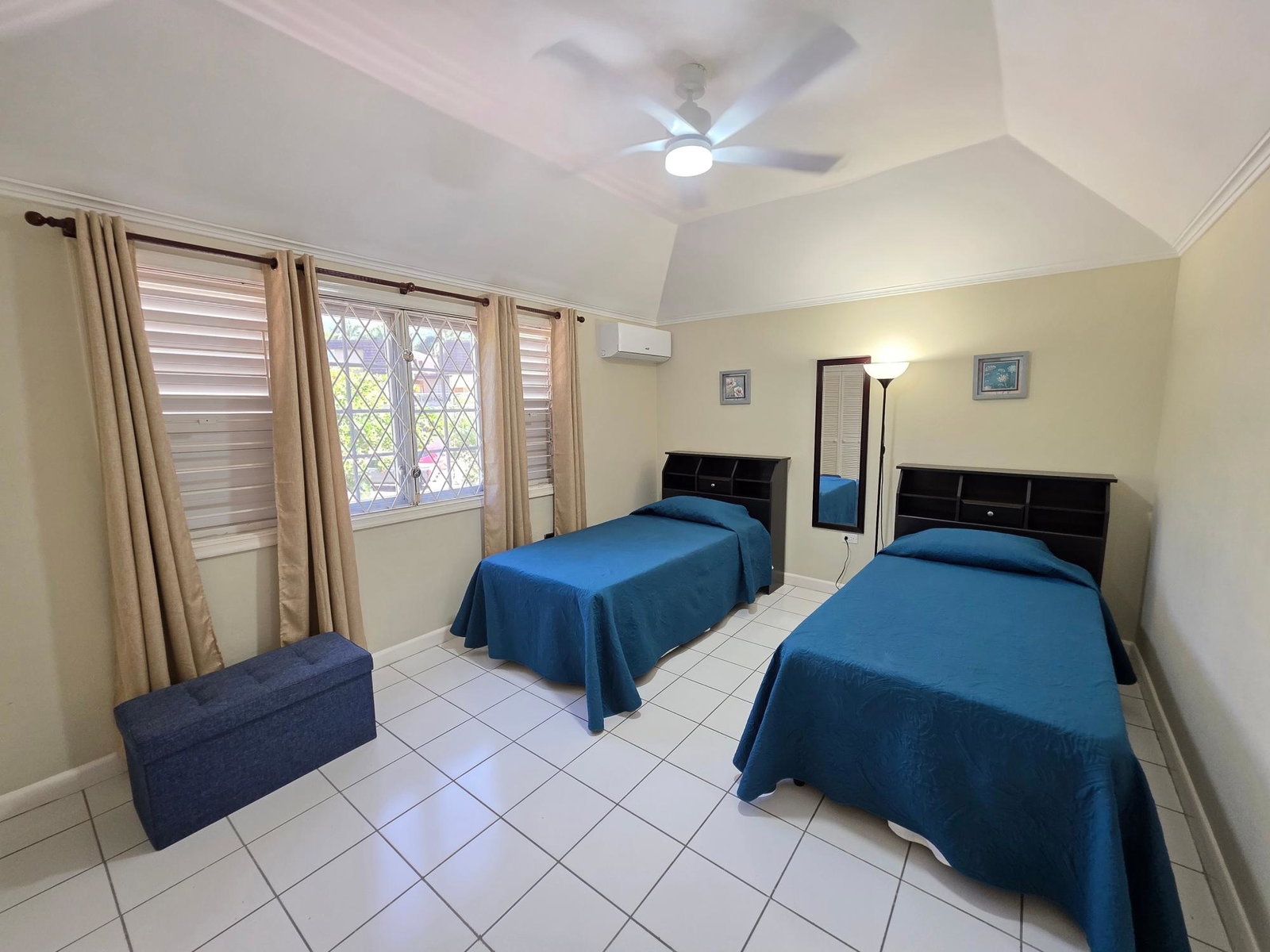 Twenty-Sixth image of th 19- Manor Park Drive in Kingston 8, St. Andrew, Jamaica - property is For Rent