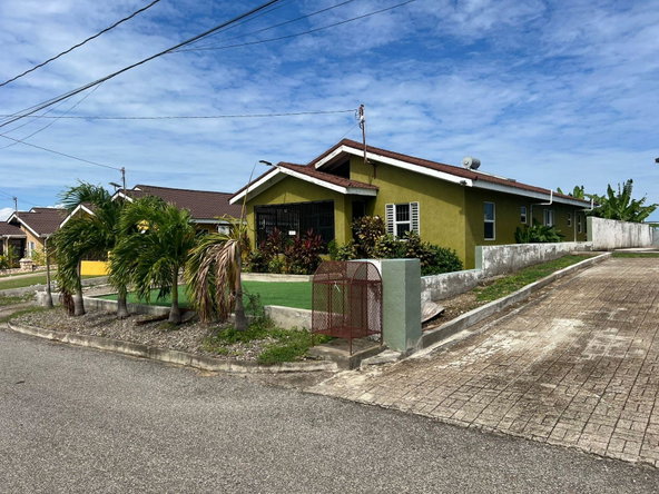 Fourth image of 310 Hibiscus Avenue Stonebroo in Falmouth, Trelawny, Jamaica - property is For Rent