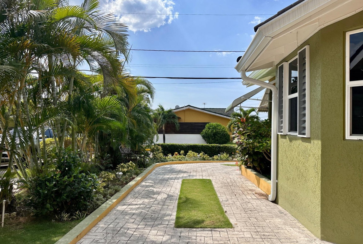 Thirtieth image of 4 Lappet Drive in St. Ann's Bay, St. Ann, Jamaica - property is For Rent