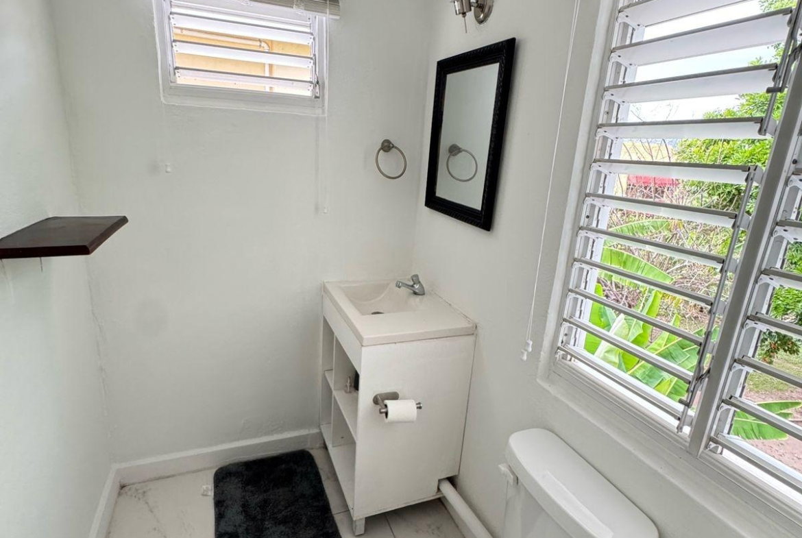 Tenth image of 124g-13 Merrivale Close in Kingston 8, St. Andrew, Jamaica - property is For Rent