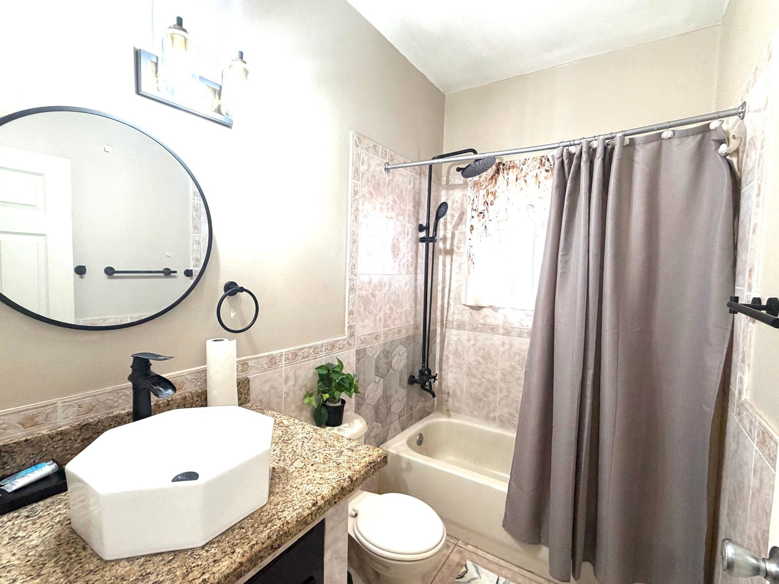 Furnished-2-Bedroom-Apartment-for-Long-Term-Rent-in-Bogue-Village-St.-James-Jamaica Thirteenth image of 2-1095 Bogue Village in Montego Bay, St. James, Jamaica - property is For Rent