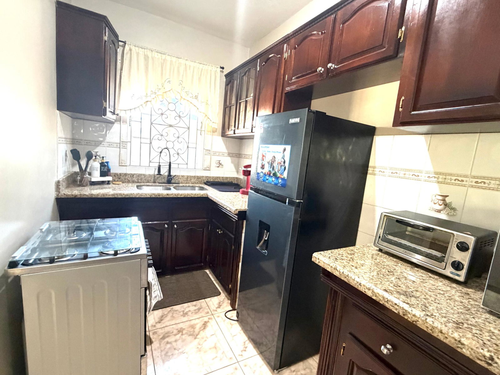 Furnished-2-Bedroom-Apartment-for-Long-Term-Rent-in-Bogue-Village-St.-James-Jamaica Ninth image of 2-1095 Bogue Village in Montego Bay, St. James, Jamaica - property is For Rent