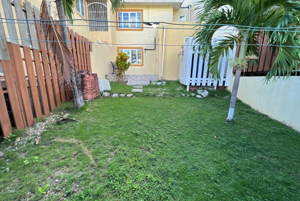 Twelfth image of 31 Eugenia Close in Kingston 6, St. Andrew, Jamaica - property is For Rent