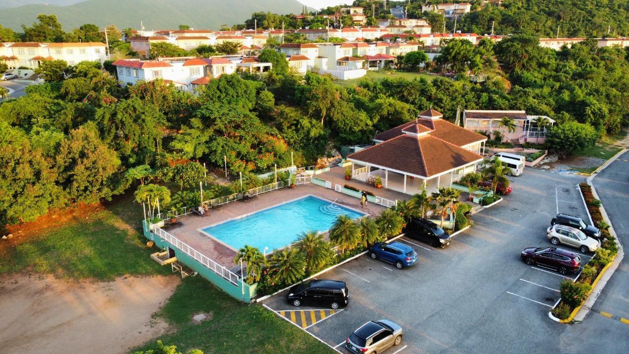 Furnished-2-Bedroom-Townhouse-for-Rent-in-Long-Mountain-Country-Club-St.-Andrew-Jamaica Nineteenth image of 31 Eugenia Close in Kingston 6, St. Andrew, Jamaica - property is For Rent